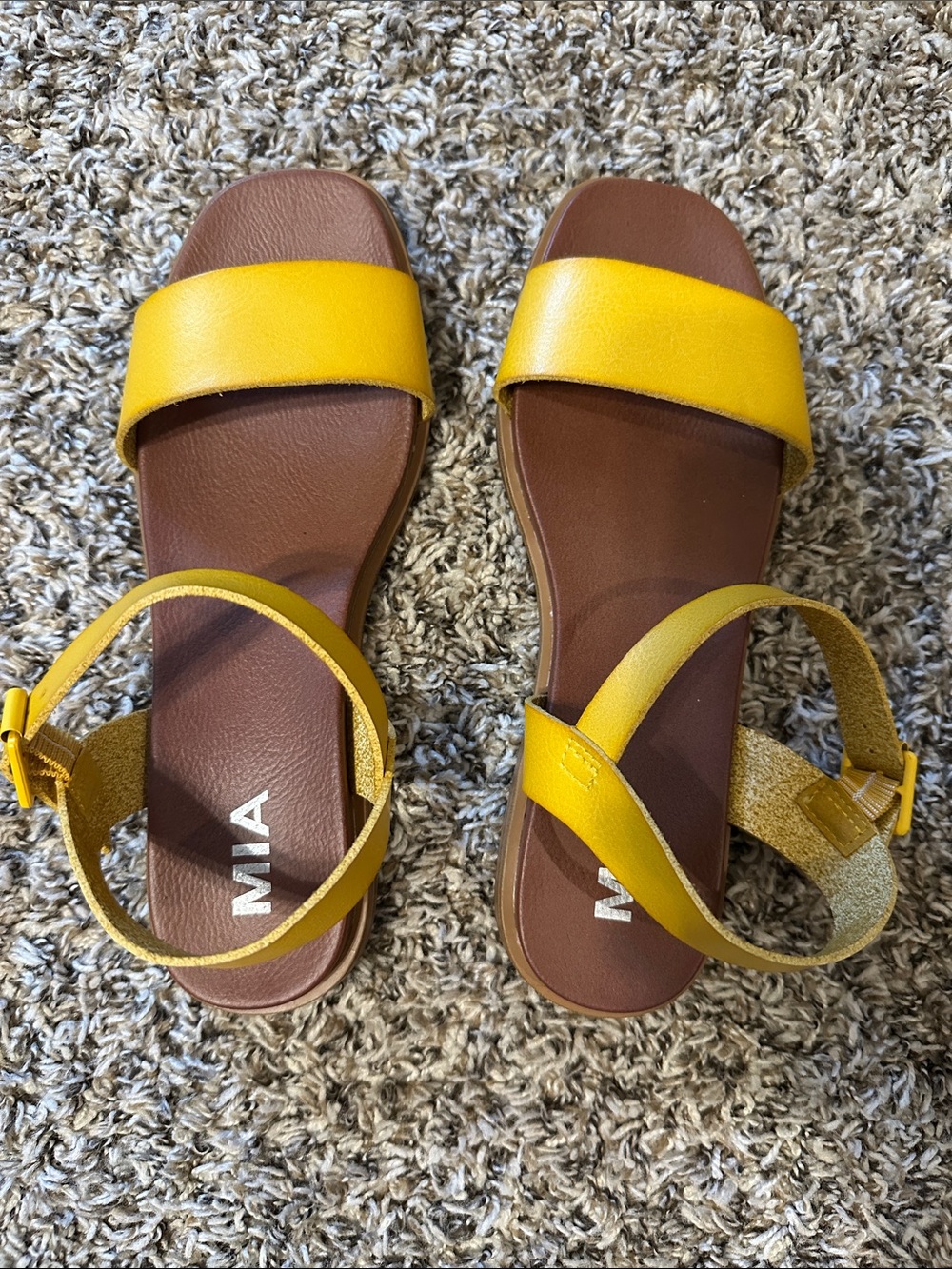 NEW! MIA Sandals